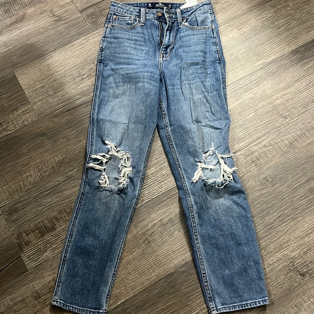 Hollister ultra high rise rise mom jean size 0 regular